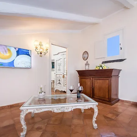 Alba D'oro - Historic Luxury Вілла